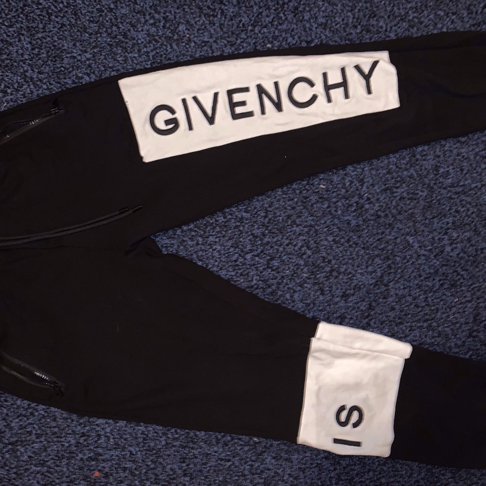 Givenchy Paris Sweatpants. Men's: medium